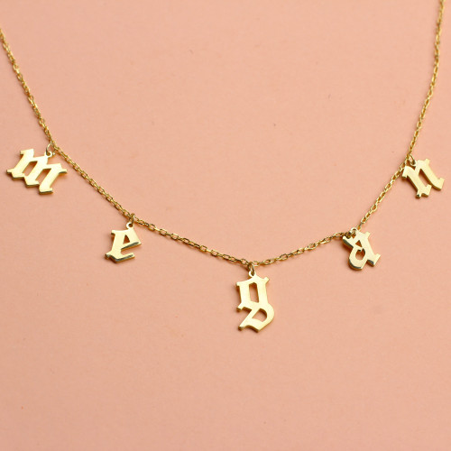 Glorria Kişiye Özel İsimli Gotik Gümüş Kolye Glorria Kişiye Özel İsimli Gotik Gümüş Kolye