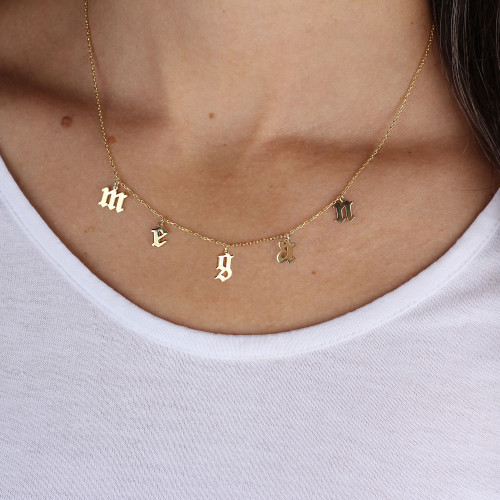 Glorria Kişiye Özel İsimli Gotik Gümüş Kolye Glorria Kişiye Özel İsimli Gotik Gümüş Kolye