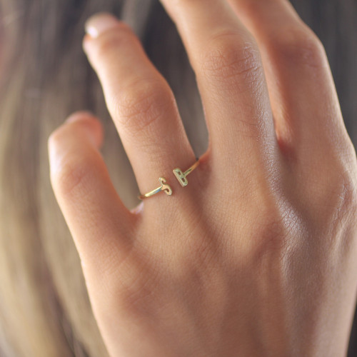 Glorria Kişiye Özel Harf Gümüş Yüzük Glorria Kişiye Özel Harf Gümüş Yüzük