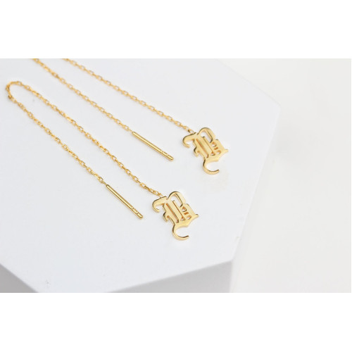 Glorria Kişiye Özel Sallantılı Gotik Harf Gümüş Küpe Glorria Kişiye Özel Sallantılı Gotik Harf Gümüş Küpe