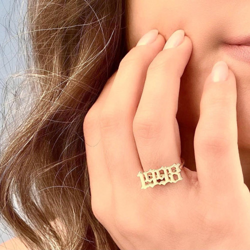 Glorria Kişiye Özel Tarihli Gotik Gümüş Yüzük