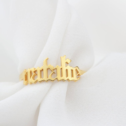 Glorria Kişiye Özel İsimli Gotik Gümüş Yüzük