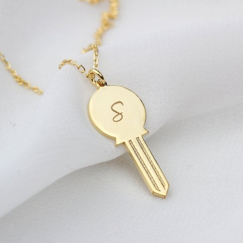Glorria Kişiye Özel Harfli Kilit Gümüş Kolye