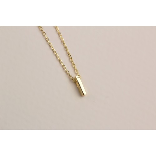 Glorria Gümüş 3 Boyutlu Minimalist İ Harfi Kolye Glorria Gümüş 3 Boyutlu Minimalist İ Harfi Kolye