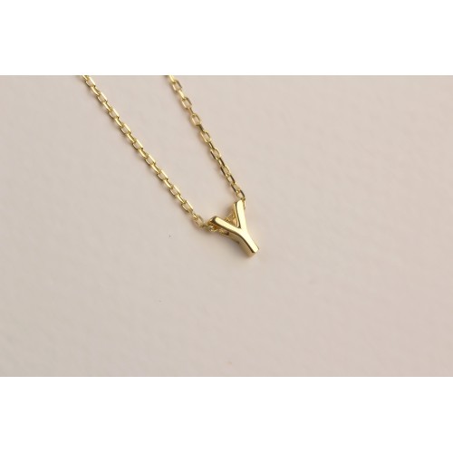 Glorria Gümüş 3 Boyutlu Minimalist Y Harfi Kolye Glorria Gümüş 3 Boyutlu Minimalist Y Harfi Kolye