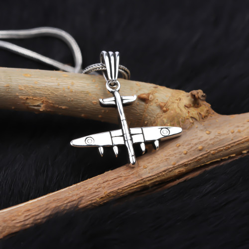 Glorria Gümüş Erkek Uçak Kolye Glorria Gümüş Erkek Uçak Kolye