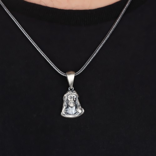 Glorria Gümüş Gurmet Zincirli İsa Mesih Kolye