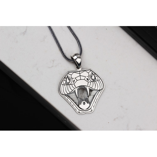 Glorria Erkek Yılan Gümüş Kolye Glorria Erkek Yılan Gümüş Kolye