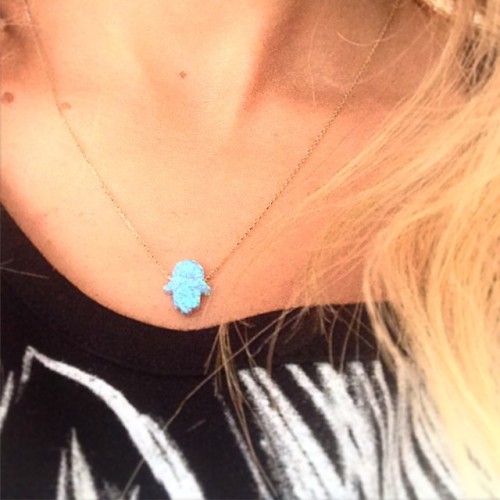 Glorria Altın Opal Taşlı Fatmanın Eli Kolye Glorria Altın Opal Taşlı Fatmanın Eli Kolye