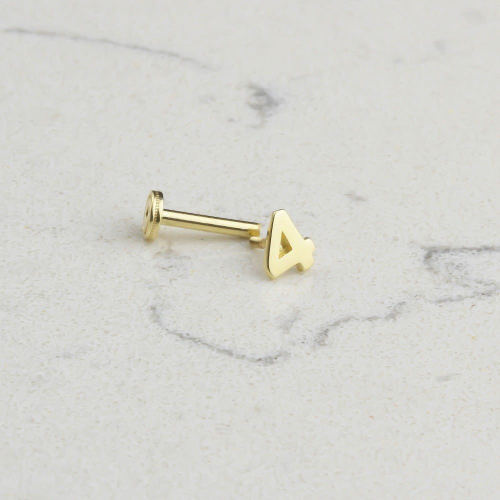 Glorria Altın 4 Rakam Tragus Piercing Glorria Altın 4 Rakam Tragus Piercing