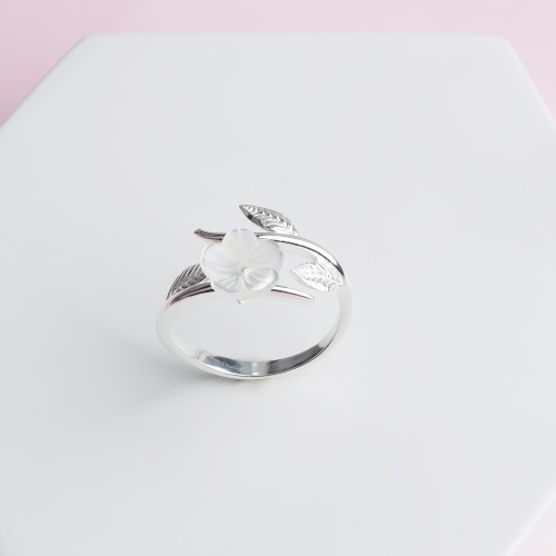 Glorria Gümüş Çiçek Yüzük Glorria Gümüş Çiçek Yüzük