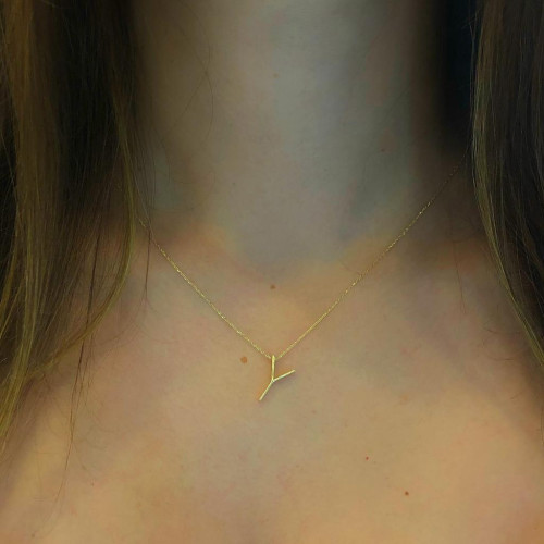 Glorria Altın 3 Boyutlu Y Harf Kolye Glorria Altın 3 Boyutlu Y Harf Kolye