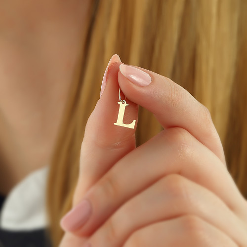 Glorria Altın L Harfi Kolye Ucu Glorria Altın L Harfi Kolye Ucu