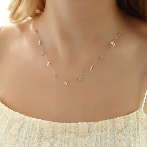 Glorria Altın Papatya Şans Kolye Glorria Altın Papatya Şans Kolye